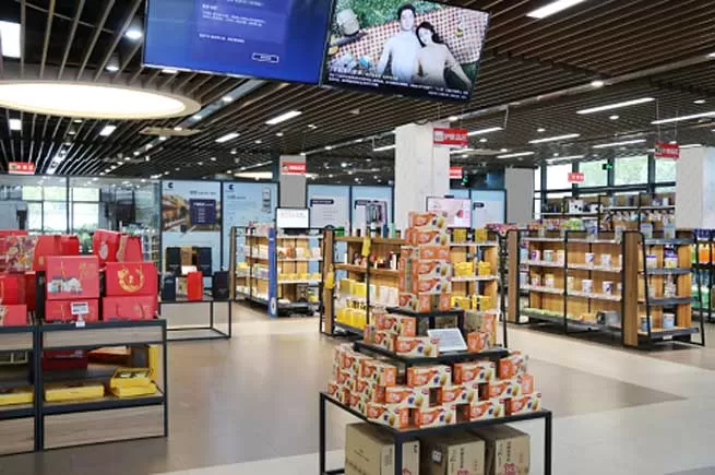 welcome to visit century smart and interactive business experience center 2