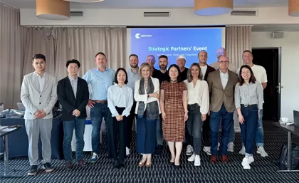 Gehen Sie darüber hinaus, stärker zusammen Die strategische Partner konferenz von Century endet erfolgreich in Berlin